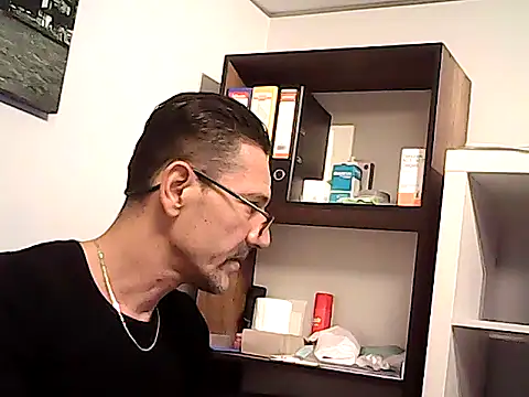 Chat +18 de mastercharisma35 ao vivo