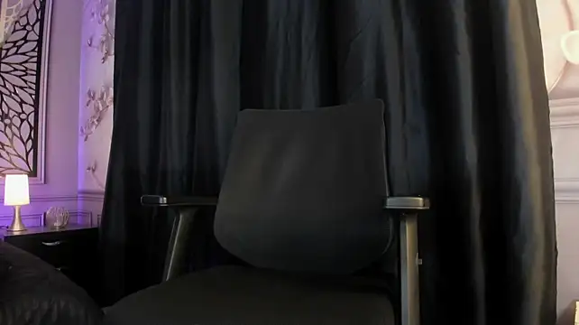 Chat +18 de adrian_black86306 ao vivo