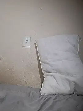 XXX chat uživo modela bonecosafado