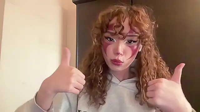 Chat +18 de KamalaCoit ao vivo