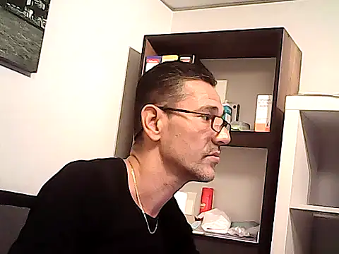 mastercharisma35のライブXXXチャット