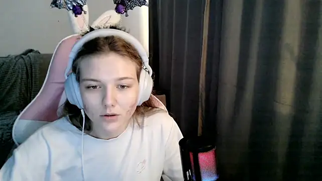 HelenMo0nn Live XXX chat