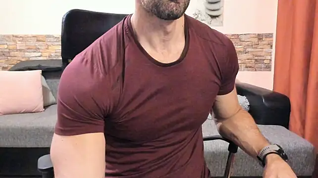 XXX chat uživo modela HotHunkTrainer