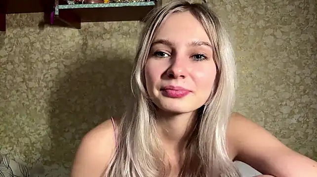 Онлайн чат XXX LynnMontiel
