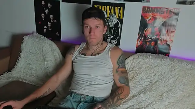 Huntall77 élő XXX-chatje