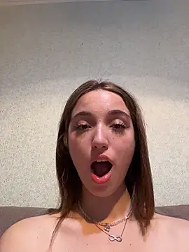 Czat XXX na żywo – DollyTall