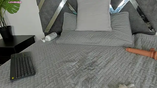 Онлайн чат XXX erika_222