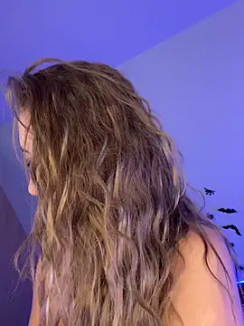 AlexaVee_ Adlı Modelin Canlı XXX Sohbeti