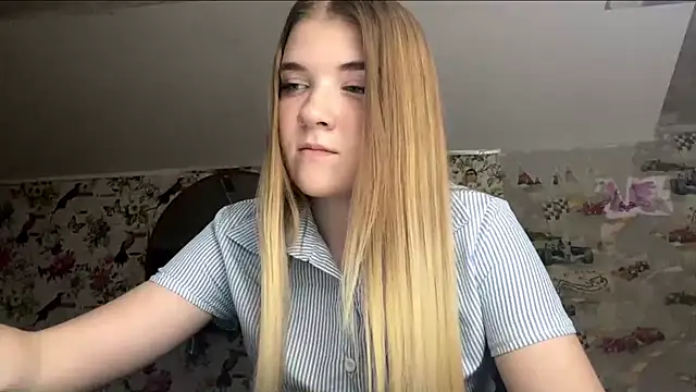 VerdaGormly Adlı Modelin Canlı XXX Sohbeti