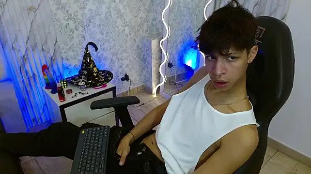 OLIIVER_TAYn Live XXX chat