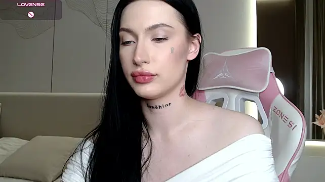XXX chat uživo modela JenniferQueen11