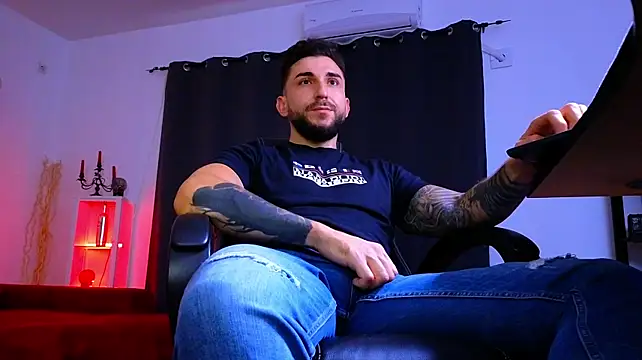 MightyAaron66 – Live XXX-chat