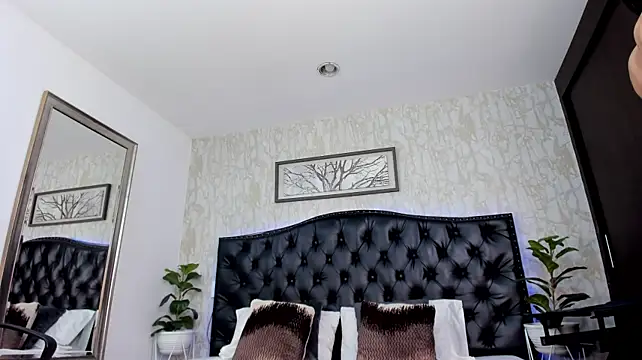 MattDevon Show in webcam