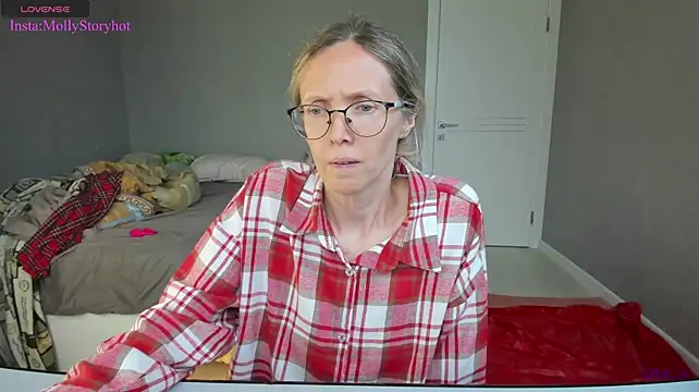 Онлайн чат XXX MollyStory