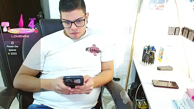 Chat XXX en directo de Realjoel01