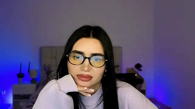 Онлайн чат XXX Little_miaa_