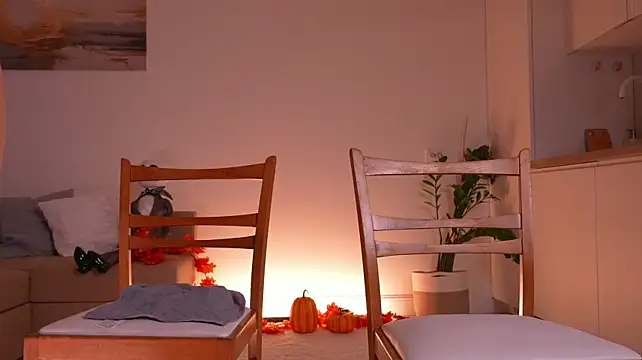 XXX chat uživo modela Miablueye