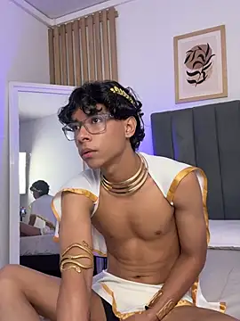Chat XXX en directo de Adams__Bobby