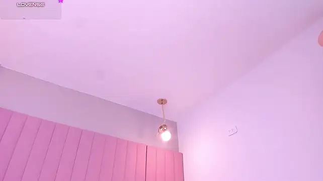 Živý XXX chat MiaLiore_