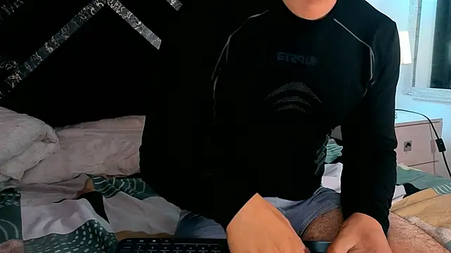 3MPI7ERNO XXX чат на живо