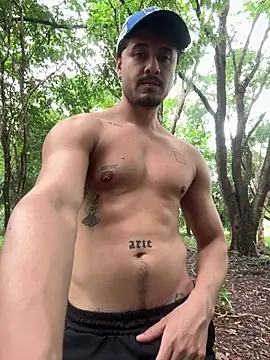 guzzfit Live XXX Chat