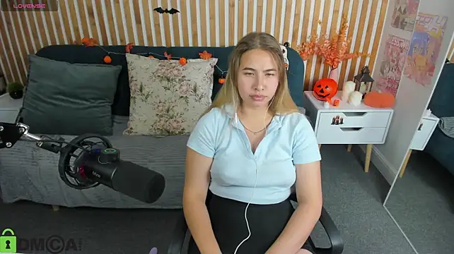 Elaria_'s Live XXX Chat
