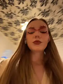 Онлайн чат XXX MilaMoone