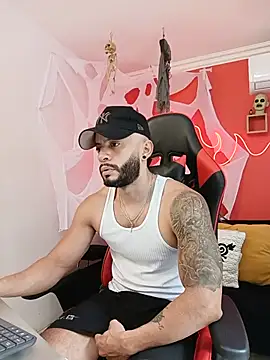 Mike_savage3 Adlı Modelin Canlı XXX Sohbeti