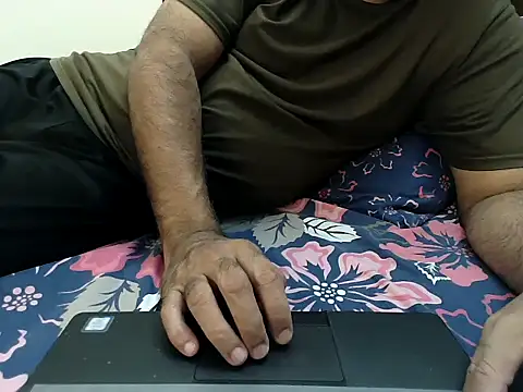 Chat XXX en directo de BiSexualBear