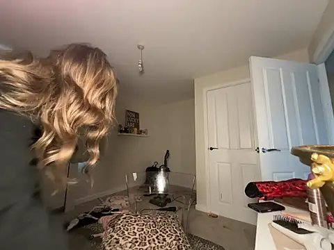 Leahmariaamor's Live XXX Chat