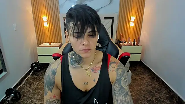 Онлайн чат XXX KAROLLJONES1