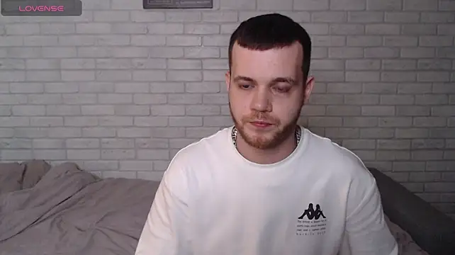 Chatroom XXX en direct de Alexxx_horny