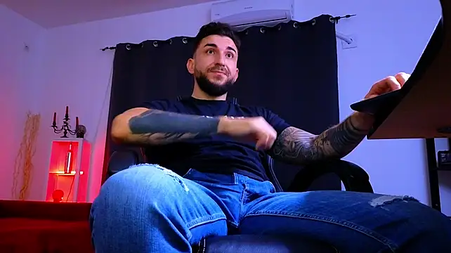 XXX chat uživo modela MightyAaron66