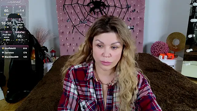 Онлайн чат XXX Eloises