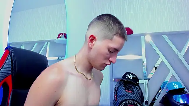 hunterheat__n Live XXX chat