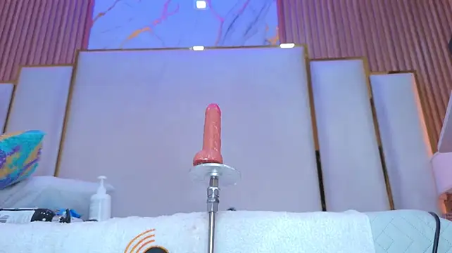 Онлайн чат XXX paola_rodriguez