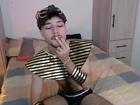 Онлайн чат XXX Adrien_polo