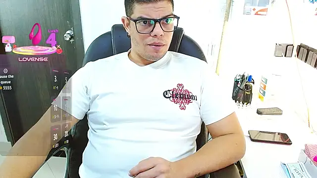 Chatroom XXX en direct de Realjoel01