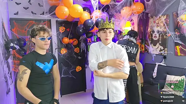 צ'אט XXX בשידור חי של Masters_sexx