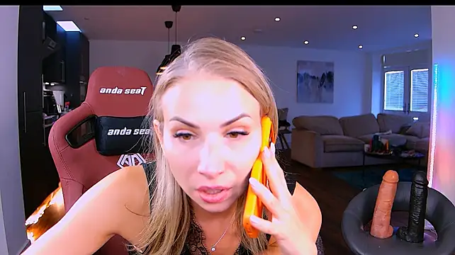 GoddessElizabethX's Live XXX Chat