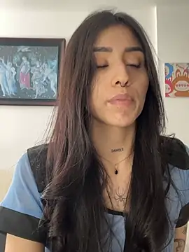 Онлайн чат XXX ananya_sex1
