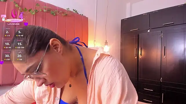 miss_haanna Adlı Modelin Canlı XXX Sohbeti