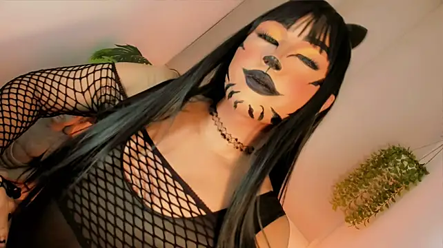 misstreslatin Adlı Modelin Canlı XXX Sohbeti