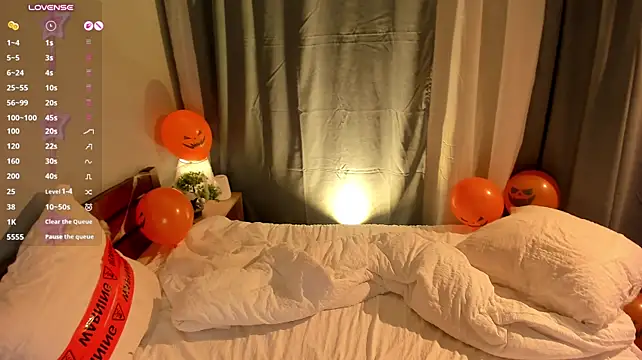 Онлайн чат XXX HollisHearl