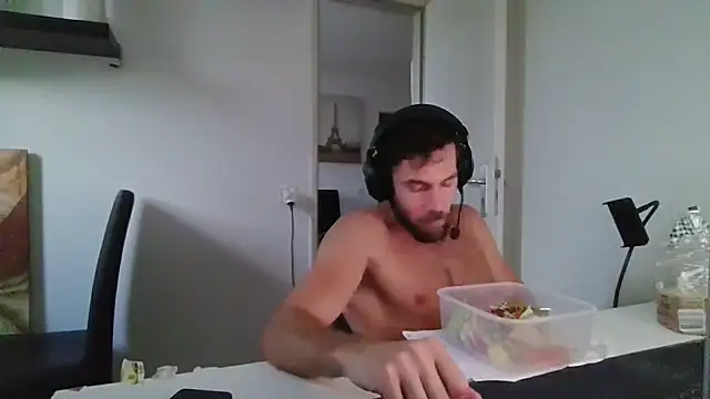 צ'אט XXX בשידור חי של alpha-hunk