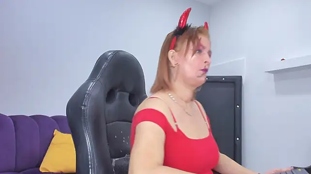 Chat +18 de Hadde_multisquirt ao vivo