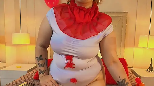 MillyHotsoon XXX чат на живо