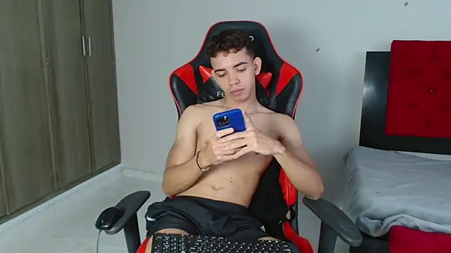 Živý XXX chat CamiloRoss_