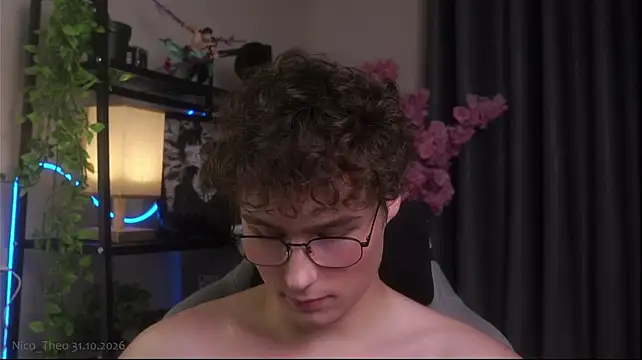 Nico_Theo élő XXX-chatje