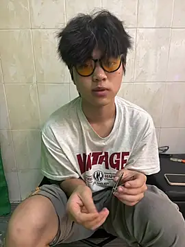 Uu_g's Live XXX Chat
